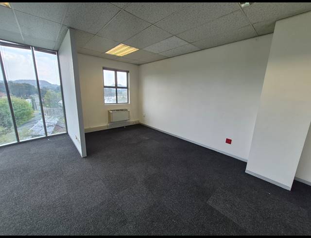 94M² OFFICE TO LET IN BRUMA